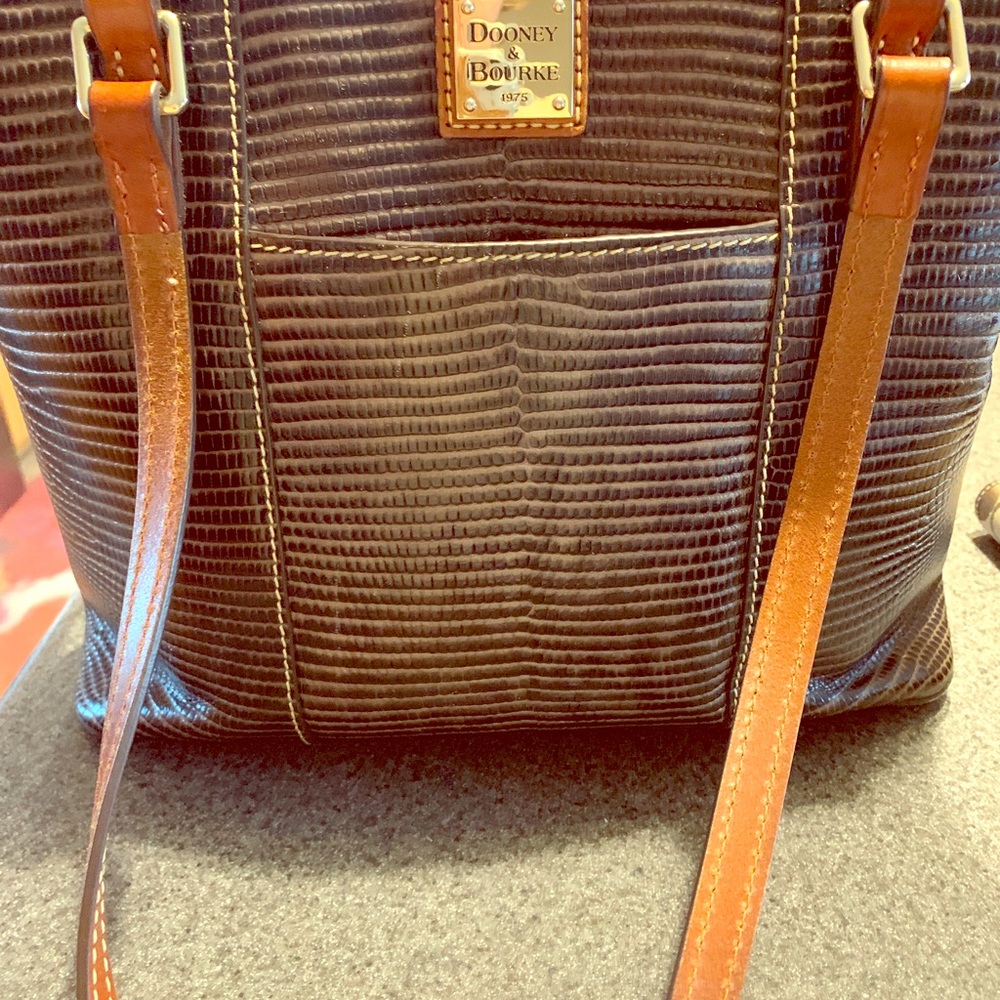 Dooney & Bourke handbag Authentic